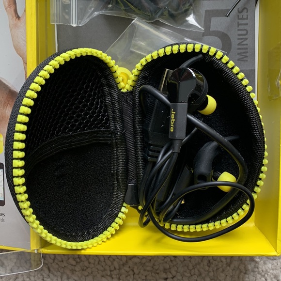 Jabra Sport Pulse wireless buds - Picture 4 of 5